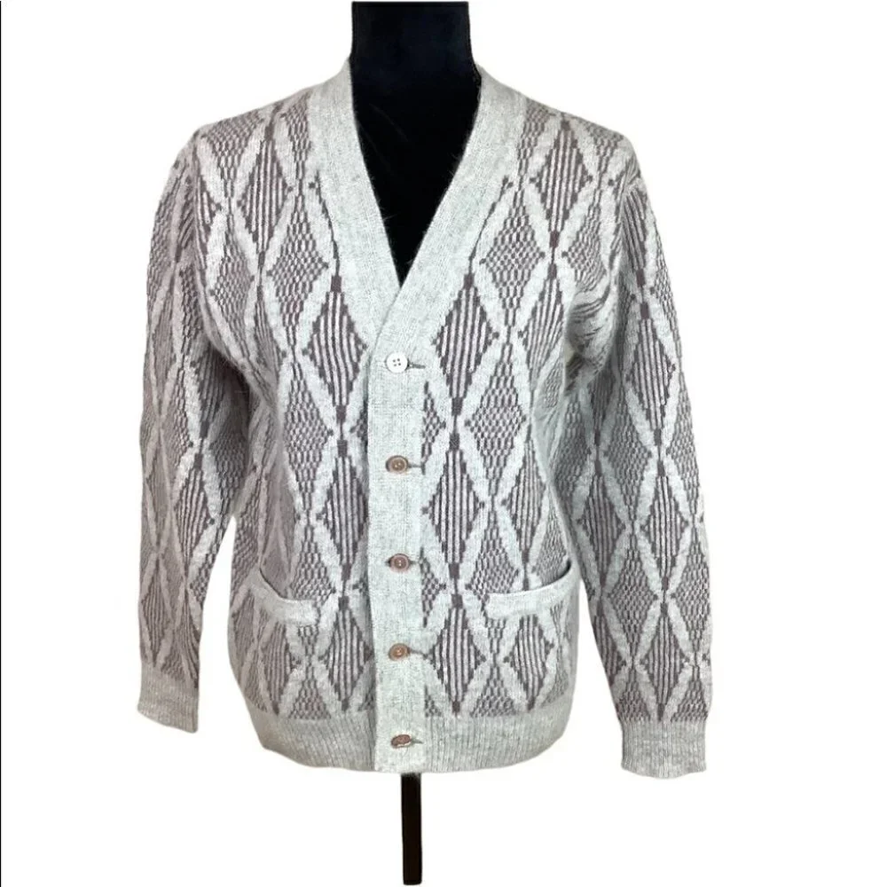 VINTAGE LAMBSWOOL UNIQUE GEOMETRIC DESIGN CARDIGAN - Picture 2 of 10